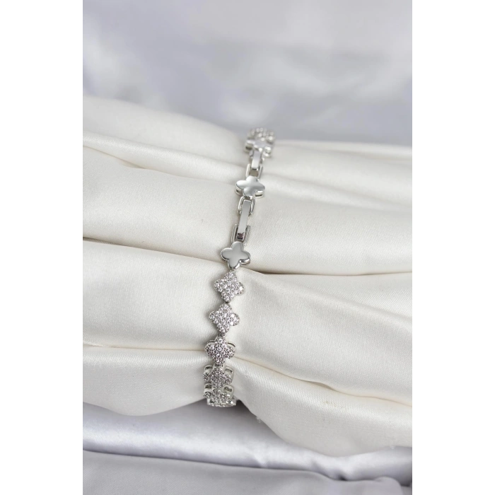 Pirinç Gümüş Renk Yonca Model Sıralı Zirkon Taşlı Kadın Bileklik