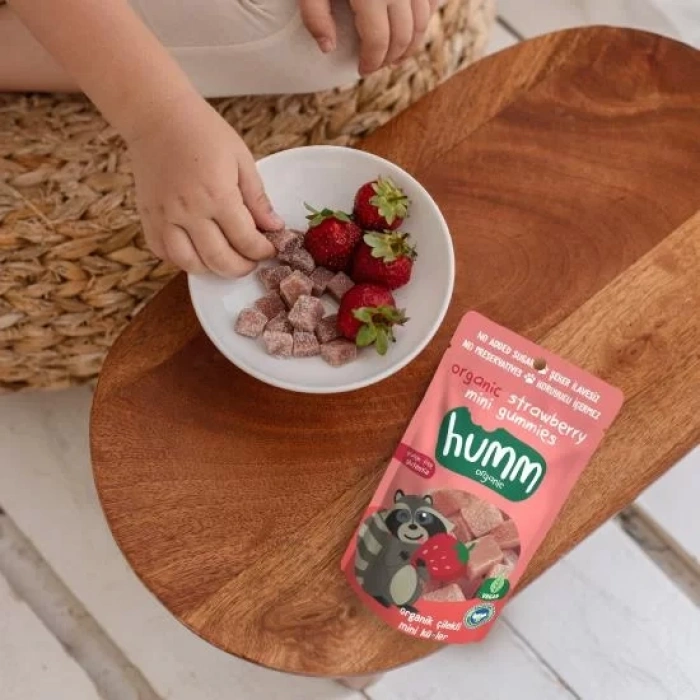 Üreticiniz Organik Çilekli Glutensiz Vegan Mini Küpler 30 Gr