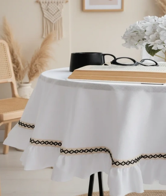 Beyaz Keten Özel Seri Fırfırlı Masa Örtüsü