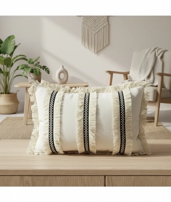 Keten Krem Üç Püsküllü Kırlent 2 Adet Kırlent Kılıfı (35 x 55)