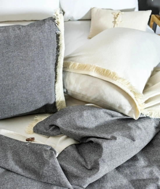 Çift Renkli Püsküllü (Antrasit - Krem) Keten Çift Kişilik Nevresim Takımı