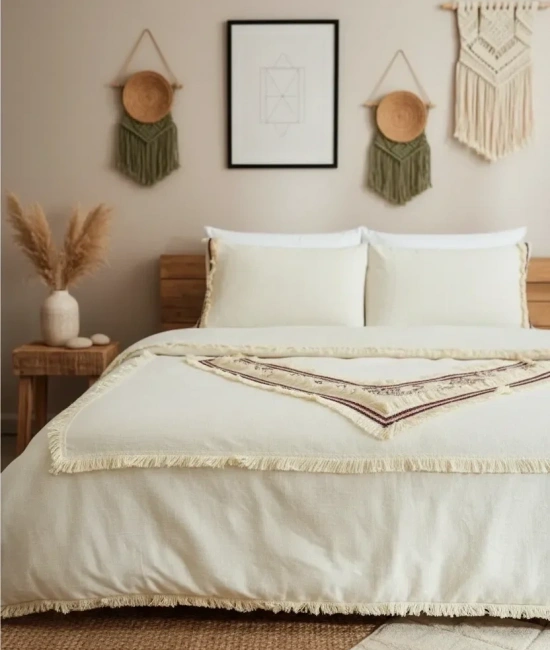 Beyaz Pamuk Keten Renkli Püsküllü Çift Kişilik Nevresim Takımı