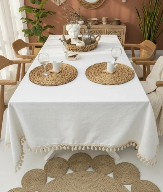 Beyaz Keten Ham Ponponlu Masa Örtüsü