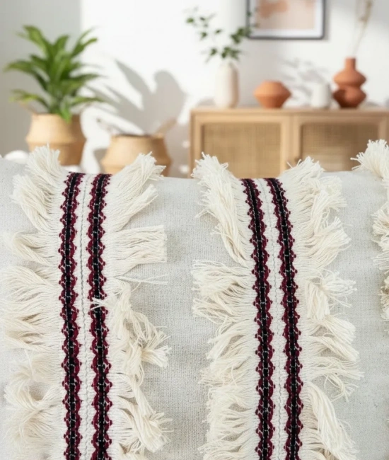 3 Püsküllü Ara Desenli Keten Krem Kırlent 2 Adet Kırlent Kılıfı