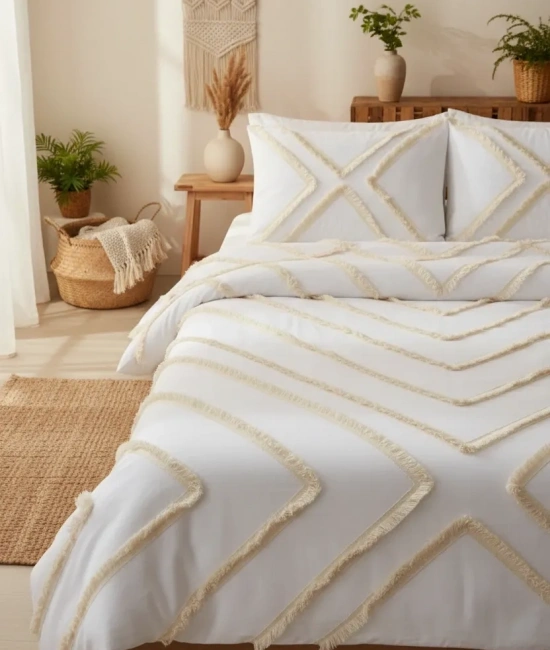 Beyaz Pamuk Keten Çoklu Püsküllü Çift Kişilik Nevresim Takımı (2 Yedek Yastıklı)
