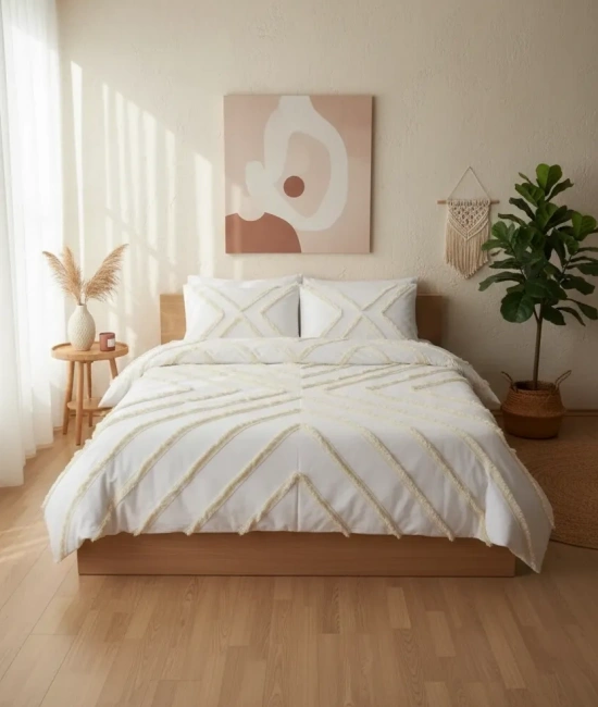 Beyaz Pamuk Keten Çoklu Püsküllü Çift Kişilik Nevresim Takımı (2 Yedek Yastıklı)