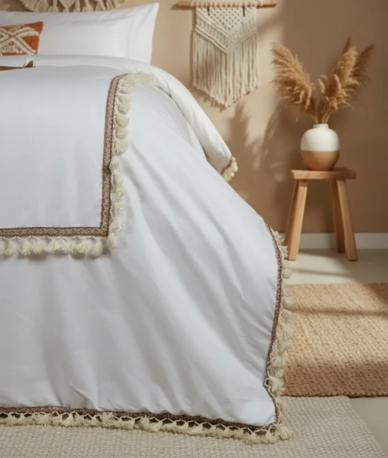 Beyaz Ponponlu %100 Pamuk Tek Kişilik Nevresim Takımı