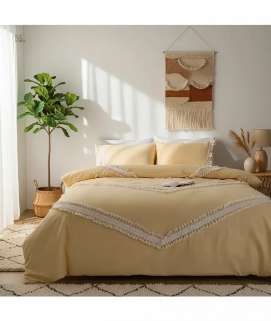 Sarı Renkli Pamuk Çift Ponponlu Tek Kişilik Nevresim Takımı(YEDEK YASTIKLI)