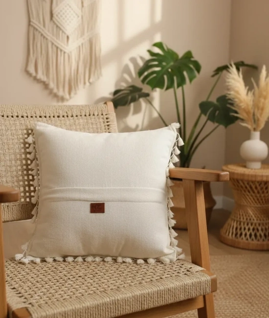 Özel Tasarım Siyah Püsküllü Keten Krem Kırlent 2 Adet Kırlent Kılıfı (43 x 43)