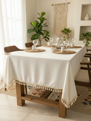 Beyaz Keten Ham Ponponlu Masa Örtüsü