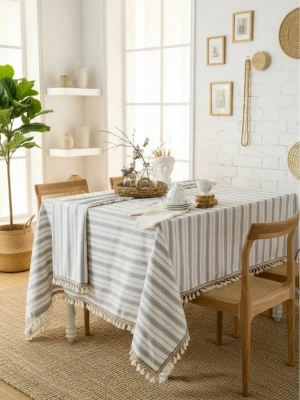Çizgili Gri Şeritli Ponponlu Masa Örtüsü