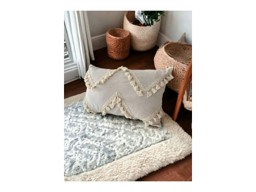 Özel Tasarım Çapraz Ponpon Tekli Keten Krem Kırlent Kılıfı(35X55)