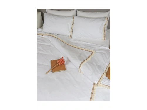 Beyaz Ponponlu %100 Pamuk Çift Kişilik Nevresim Takımı