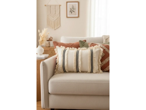 Keten Krem Üç Püsküllü Kırlent Kırlent Kılıfı (35 x 55)