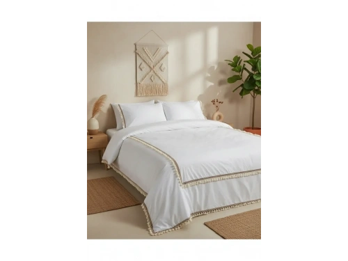 Beyaz Ponponlu %100 Pamuk Çift Kişilik Nevresim Takımı