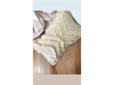 Çoklu Püsküllü Krem Keten Kırlent Kırlent Kılıfı (35 x 55)