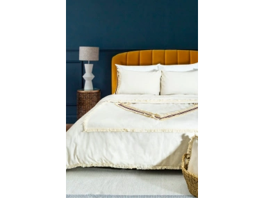 Beyaz Pamuk Keten Renkli Püsküllü Çift Kişilik Nevresim Takımı