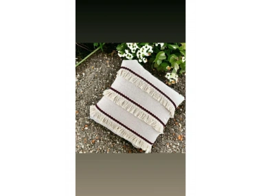 Üç Püsküllü Keten Krem Kırlent Kırlent Kılıfı (35 x 55)