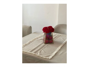 Püsküllü Ara Dantelli Runner (40 x 80) Tekli