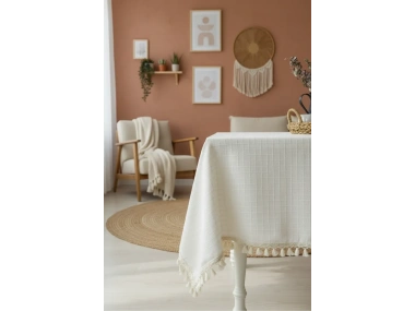 DESENLİ Krem Ponponlu Masa Örtüsü