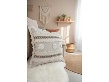 Kalın Dantel Püsküllü ve Motifli Keten Krem Kırlent Kırlent Kılıfı (43 x 43)