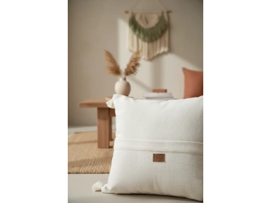 Özel Tasarım Çapraz Çift Püsküllü Tekli Keten Krem Kırlent Kılıfı