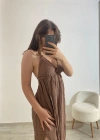 Askılı Yırtmaç Detaylı Yazlık Uzun Elbise Camel