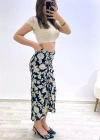 Yüksek Bel Çiçek Desenli Yırtmaçlı Etek Siyah