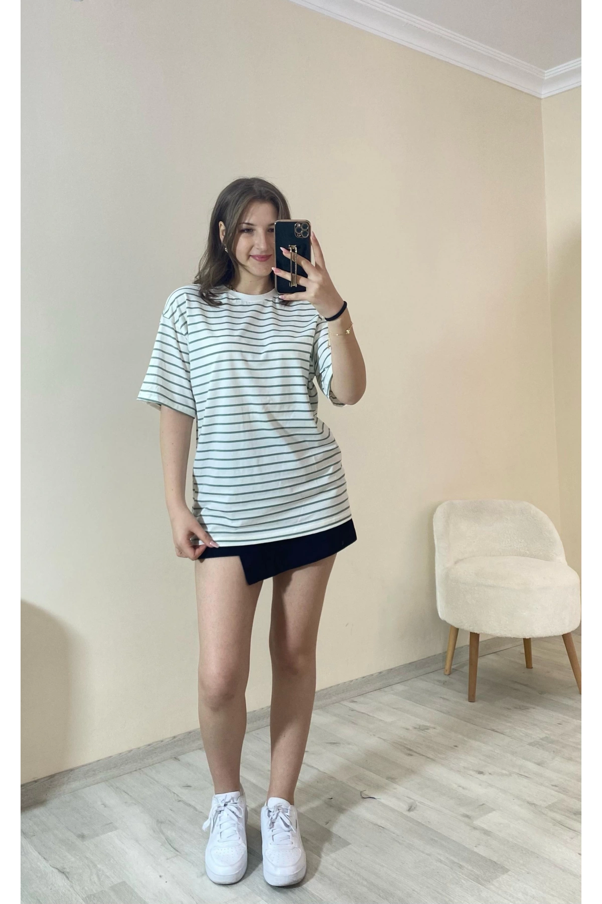 Çağla Rengi Çizgili Oversize Tişört