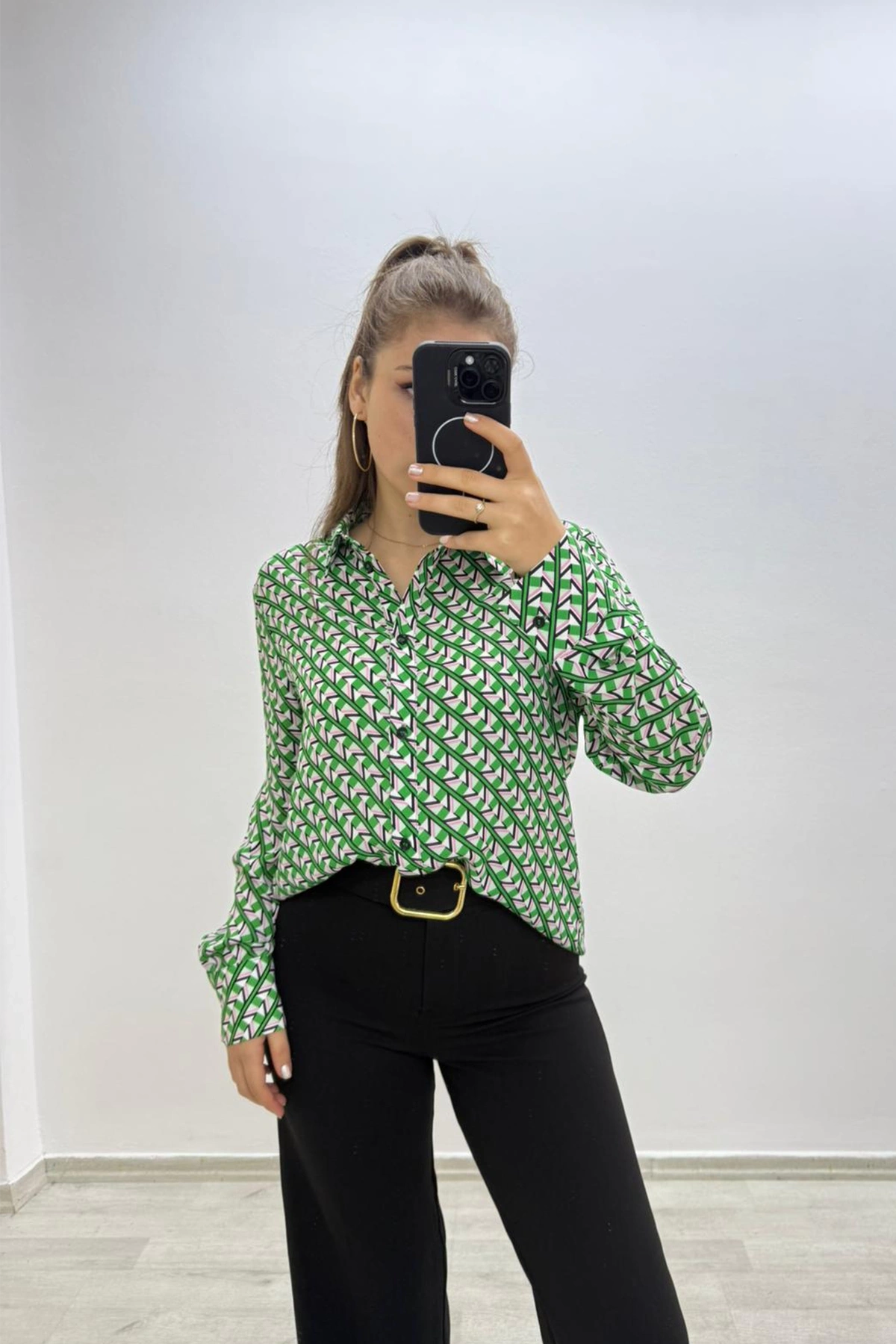 Desenli Yeşil Gömlek