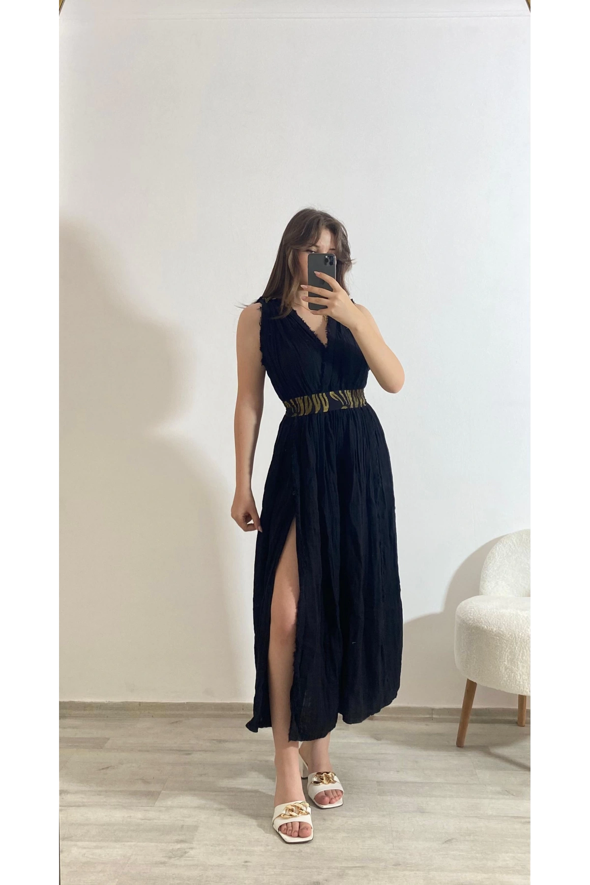 Keten Görünümlü Bel Detaylı Yırtmaçlı Yazlık Elbise Siyah