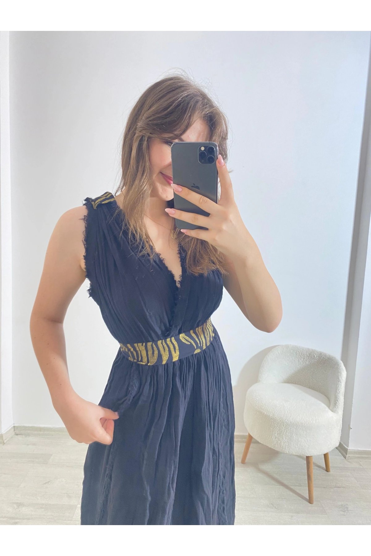 Keten Görünümlü Bel Detaylı Yırtmaçlı Yazlık Elbise Siyah