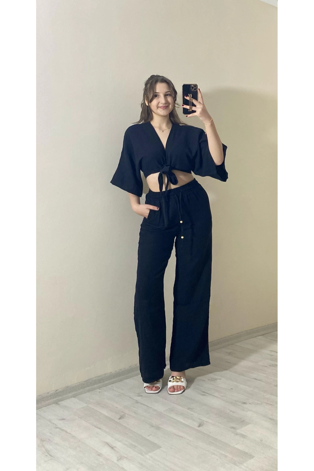 Siyah Müslin İkili Takım – Bağlamalı Crop Üst & Yüksek Bel Pantolon Siyah