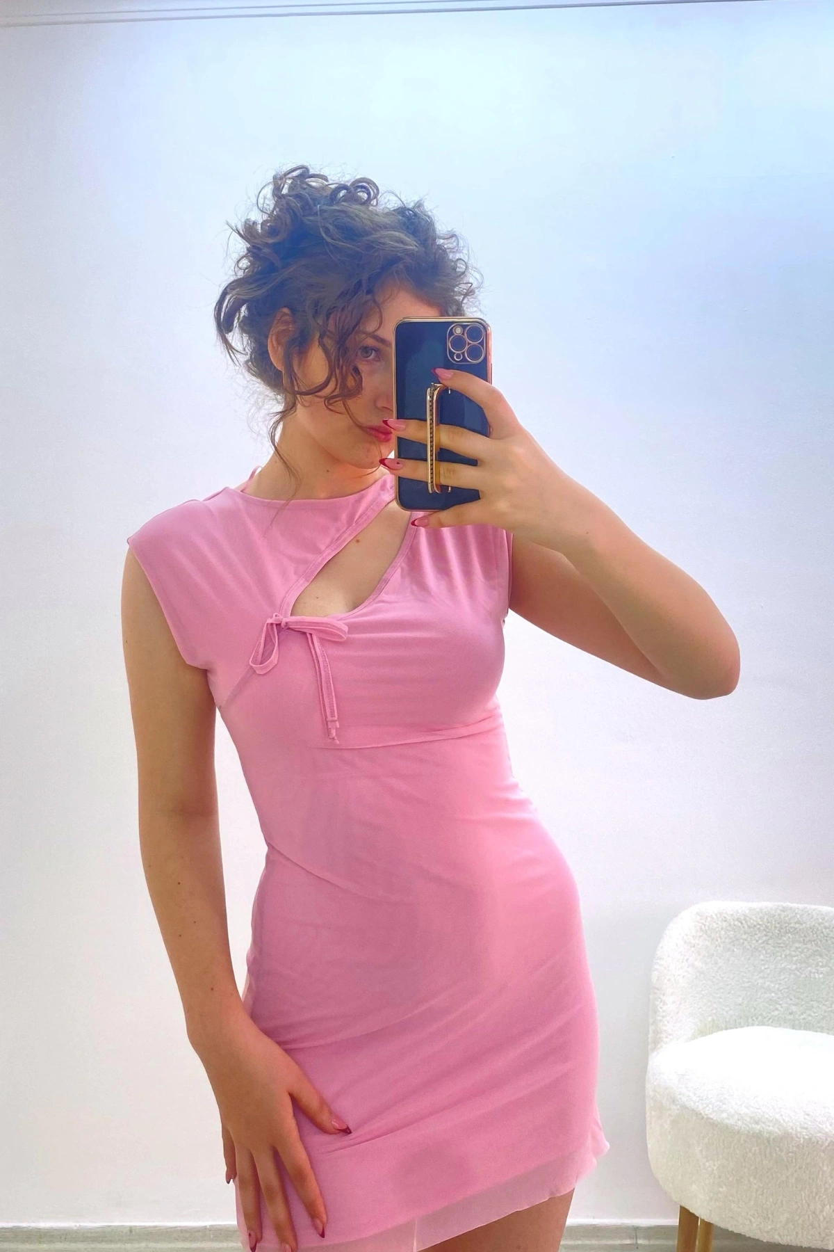 Ön Dekolteli Astarlı Tül Mini Elbise Pembe