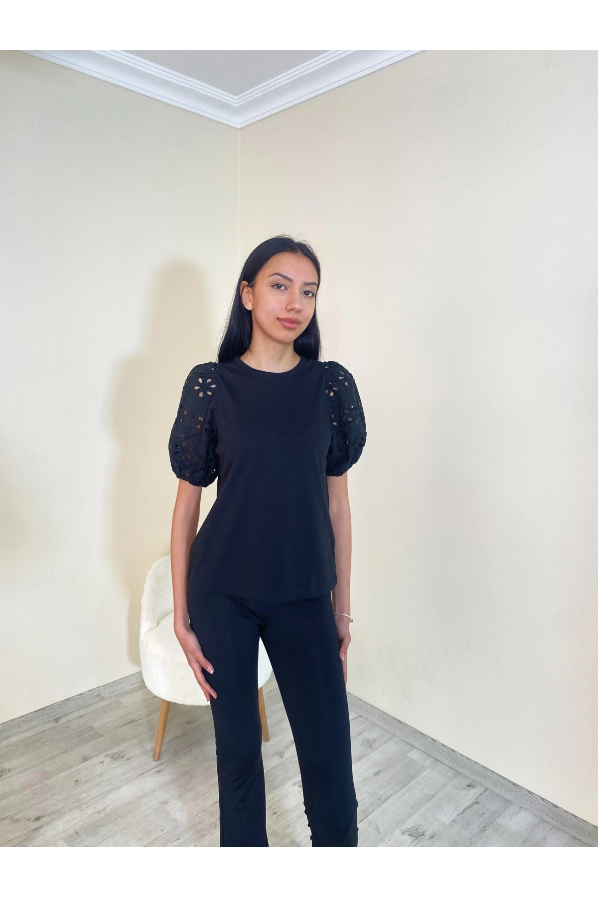 Örme Dantel Kol Tişört Siyah