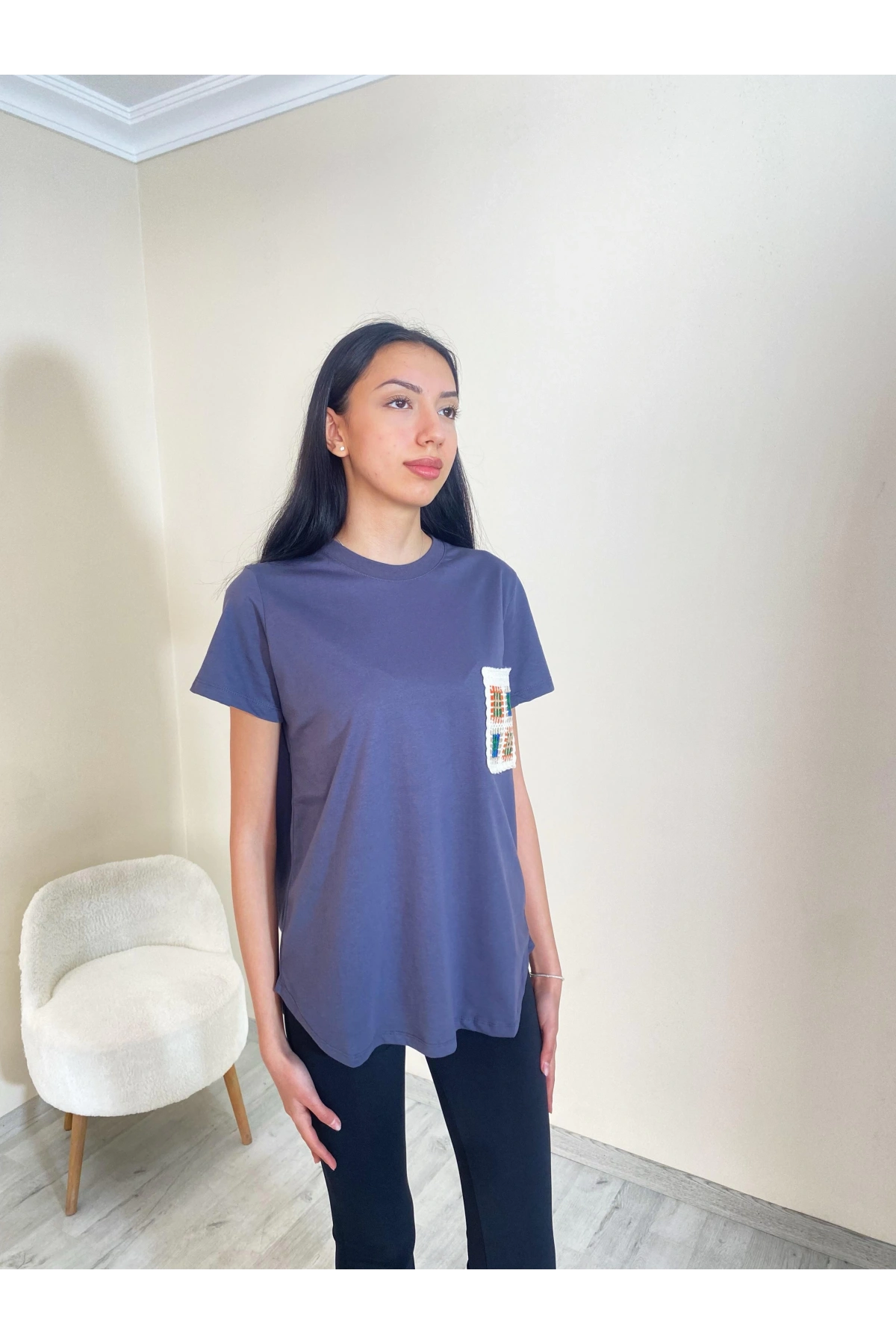 Süprem Cep Nakışlı Tişört Füme