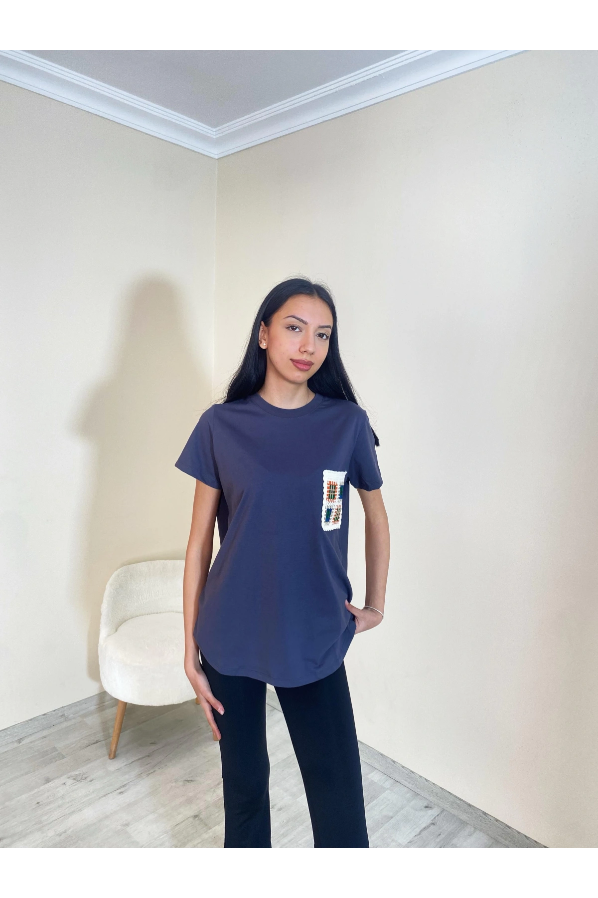 Süprem Cep Nakışlı Tişört Füme