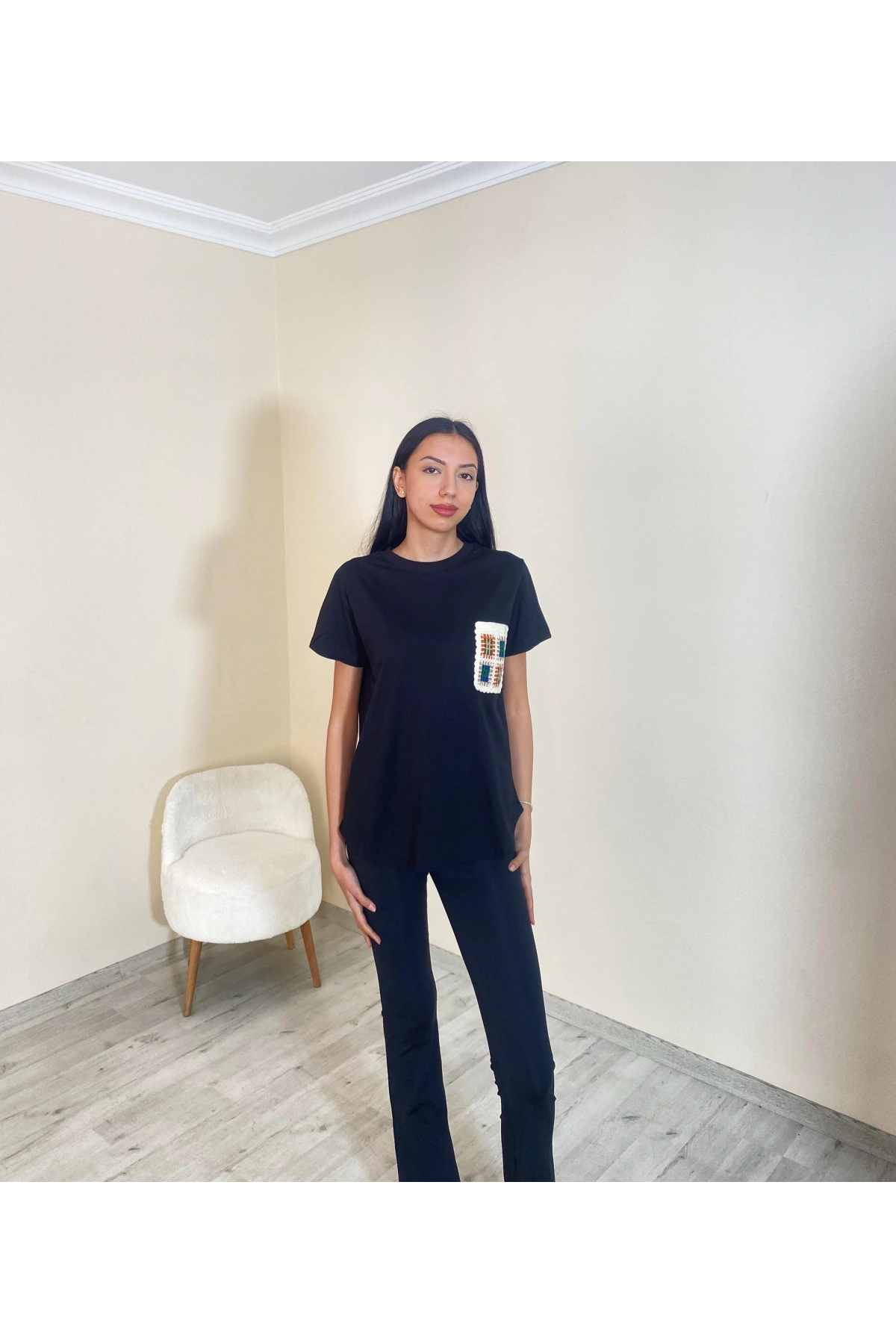 Süprem Cep Nakışlı Tişört Siyah