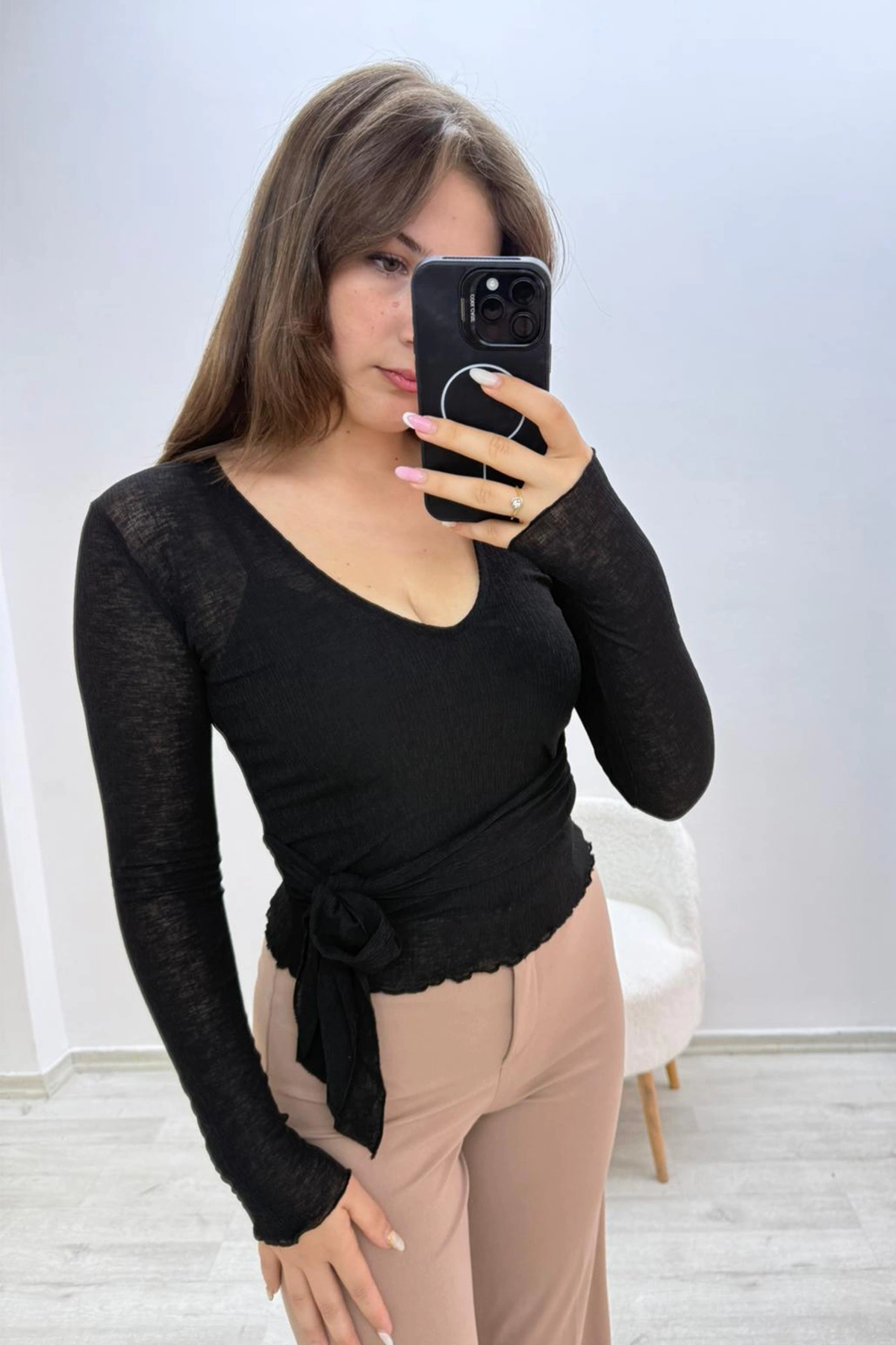 Yandan Bağlamalı Siyah Triko