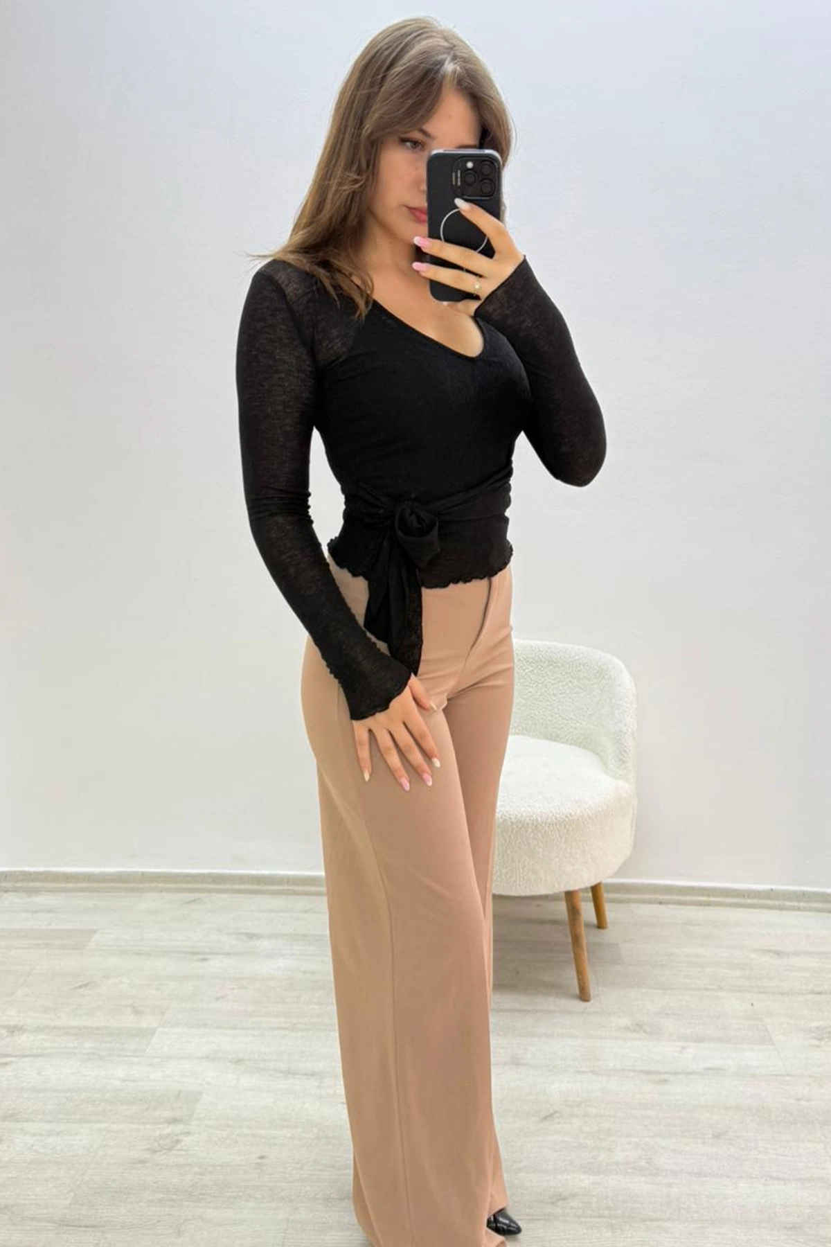 Yandan Bağlamalı Siyah Triko