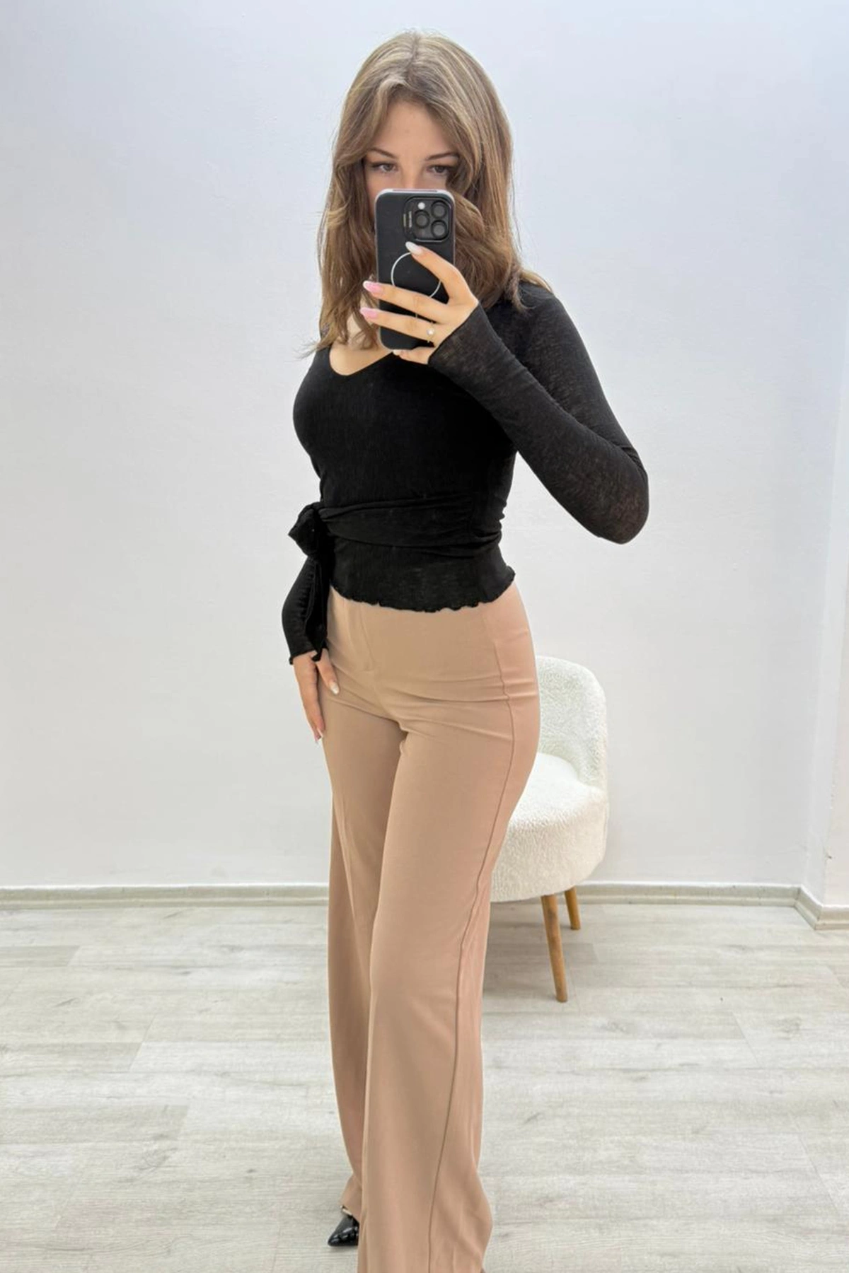 Yandan Bağlamalı Siyah Triko