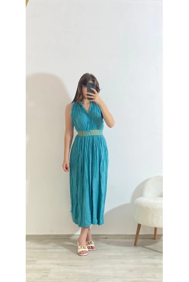 Keten Görünümlü Bel Detaylı Yırtmaçlı Yazlık Elbise Mavi