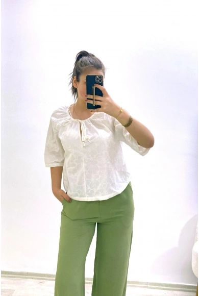 Keten Kumaş Yaka Bağlamalı Gömlek Beyaz