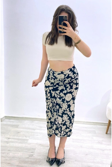 Yüksek Bel Çiçek Desenli Yırtmaçlı Etek Siyah