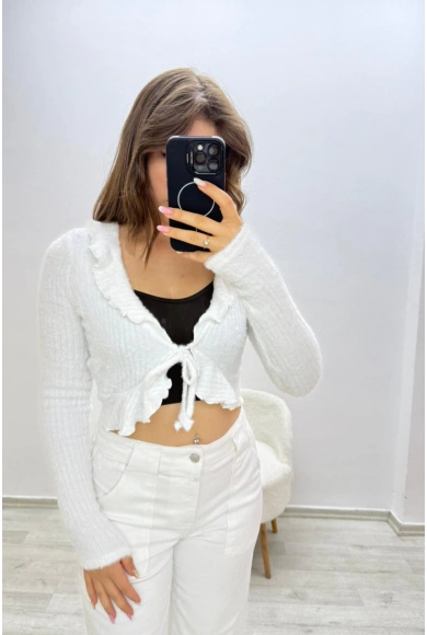 Yumoş Önden İpli Beyaz Ceket