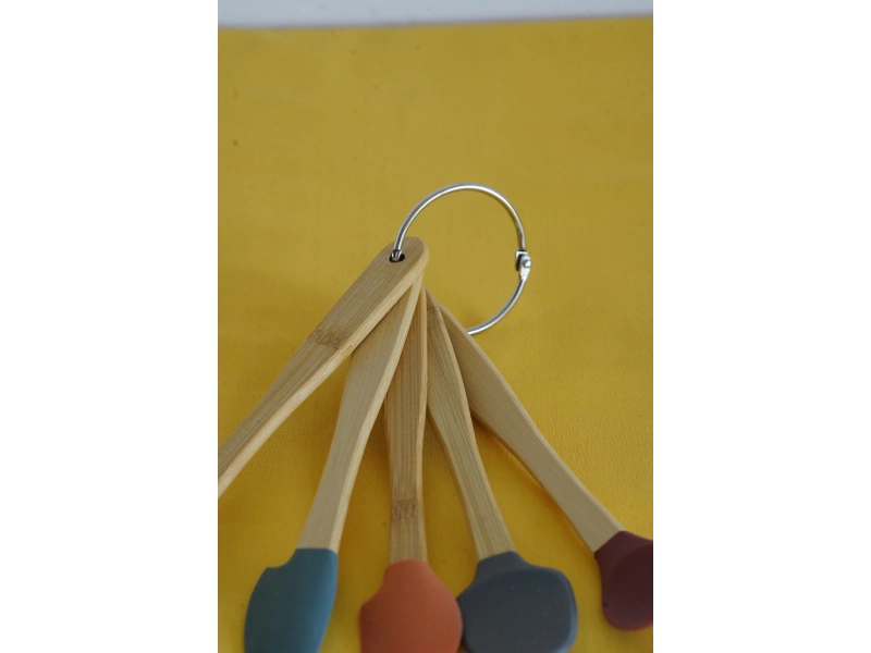 Bambu Saplı Silikon Mutfak Seti