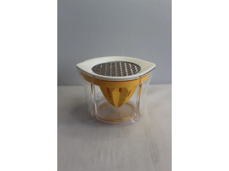 Rendeli Limon Sıkacağı