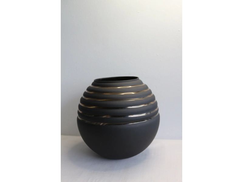 Siyah Mat Vazo Asorti