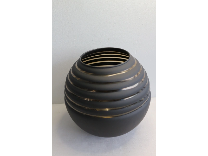 Siyah Mat Vazo Asorti