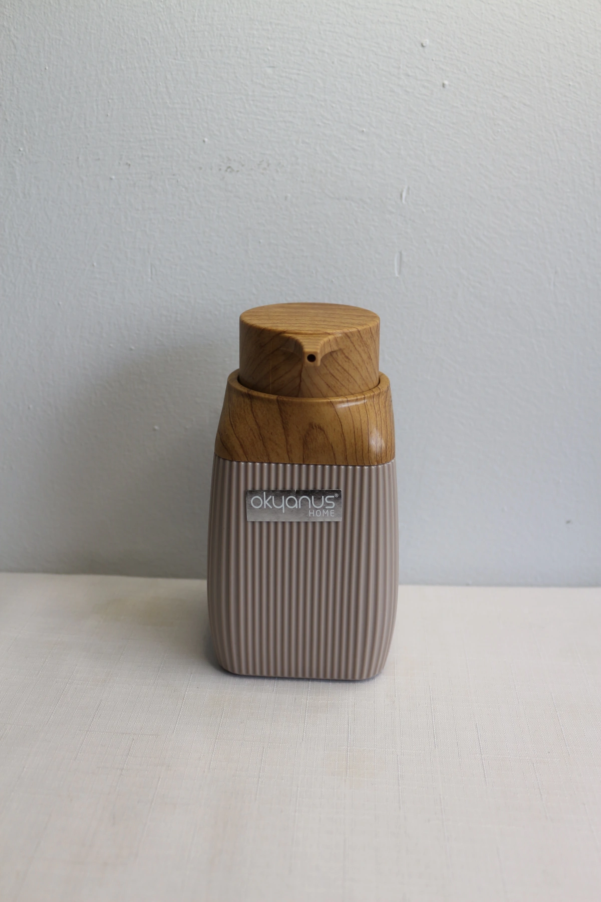 Çizgili Sıvı Sabunluk Ahşap